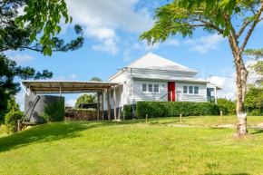 Thirlestane Farm Cottage & Barn, Cooroy